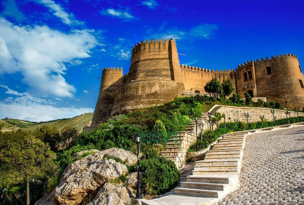 عمل بینی در خرم آباد